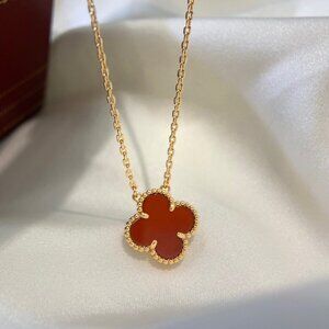 Van Cleef & Arpels yellow gold carnelian single flower necklace with diamonds